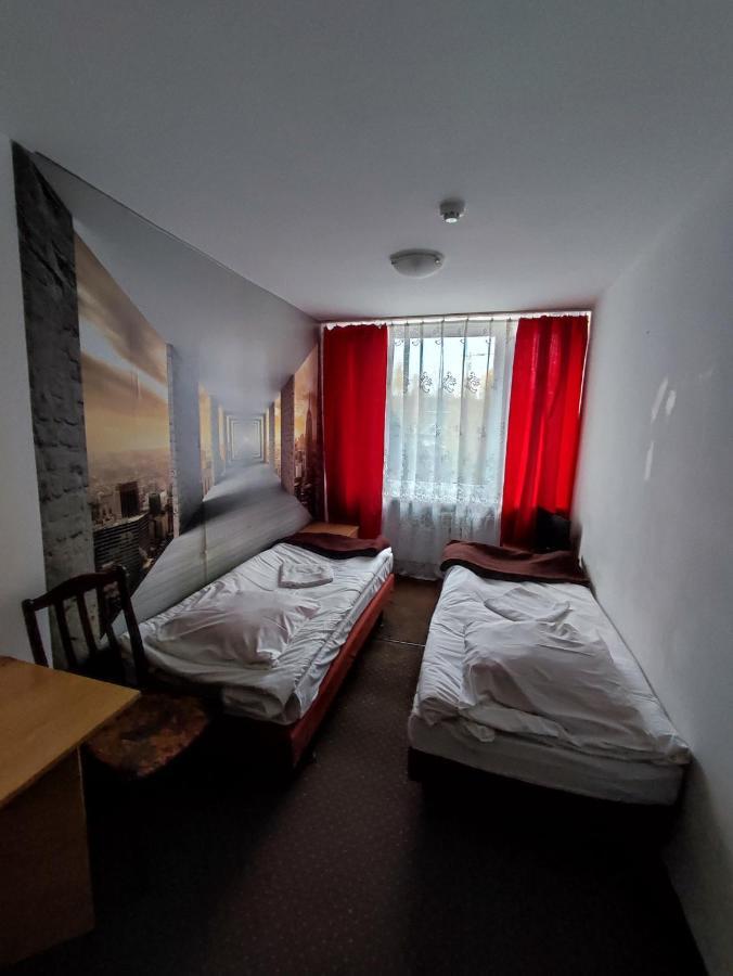 Plonia Economy Hostel Szczecin Exterior photo